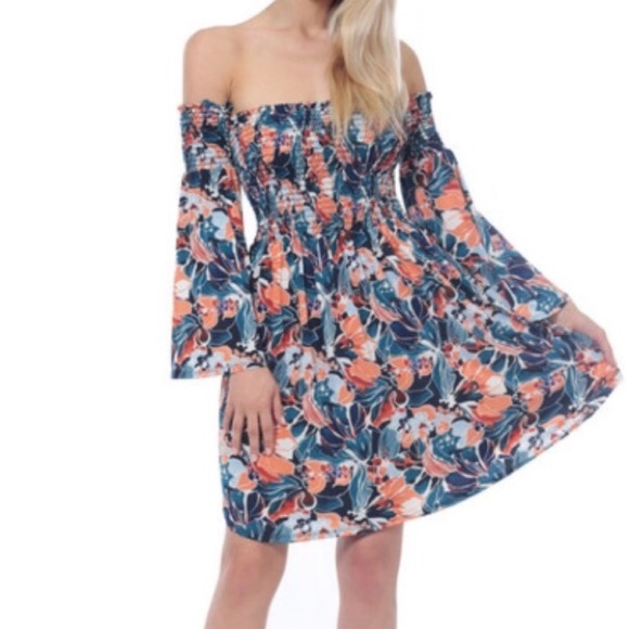 Off the shoulder floral dress - Picture 2 of 8